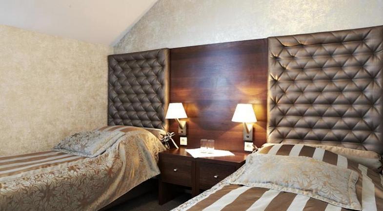 Wolanów Maxima Hotel מראה חיצוני תמונה